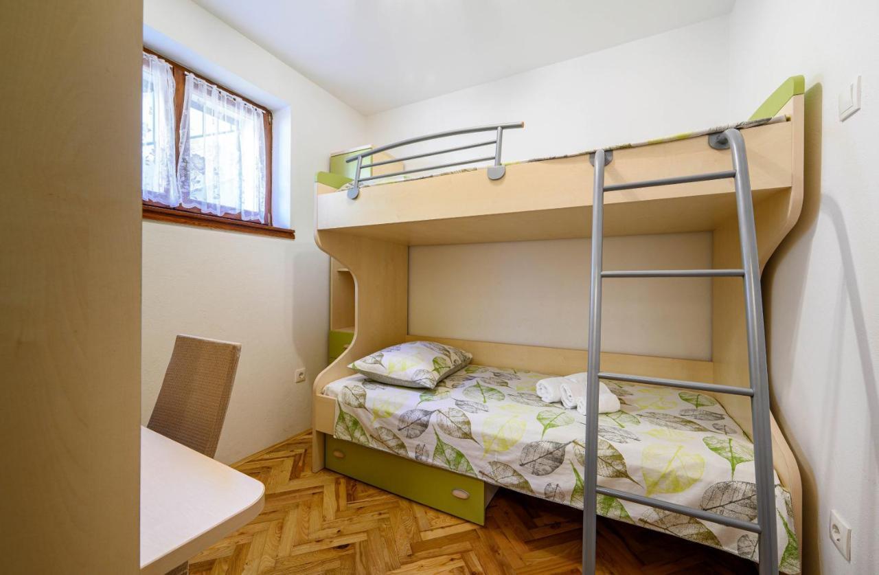 Apartments Vala Zaboric - With Boat Mooring Экстерьер фото