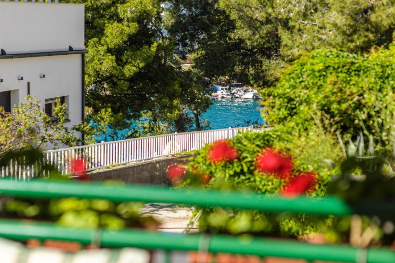 Apartments Vala Zaboric - With Boat Mooring Экстерьер фото