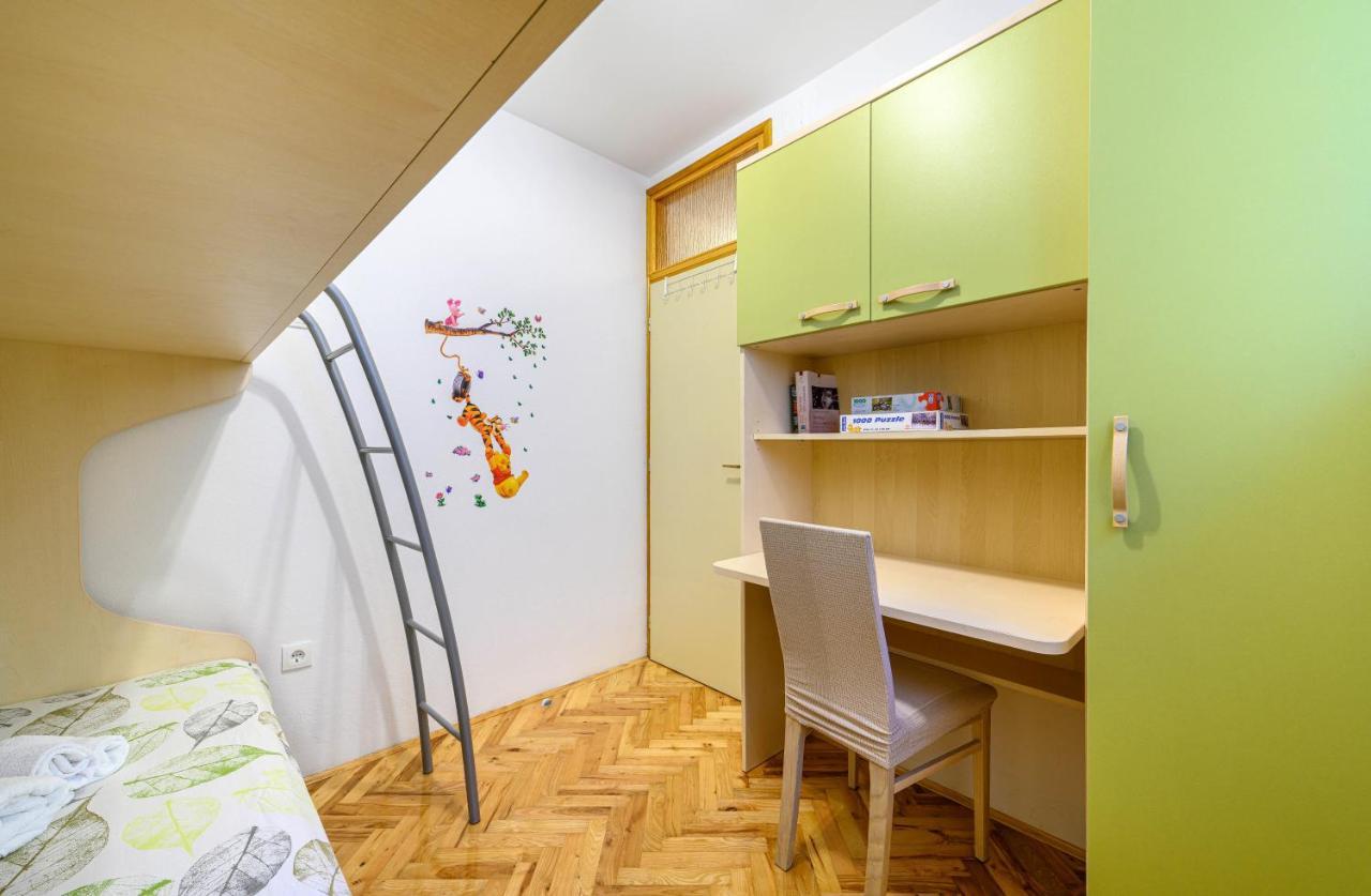 Apartments Vala Zaboric - With Boat Mooring Экстерьер фото